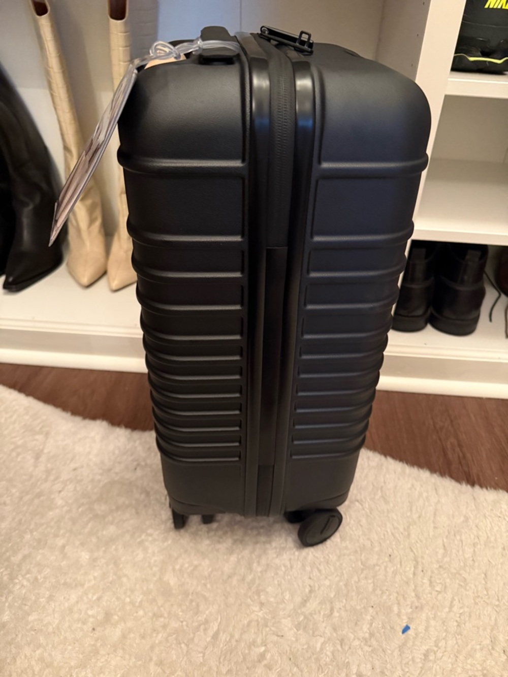 Black Beis Small Carry-On Suitcase - Picture 2 of 5